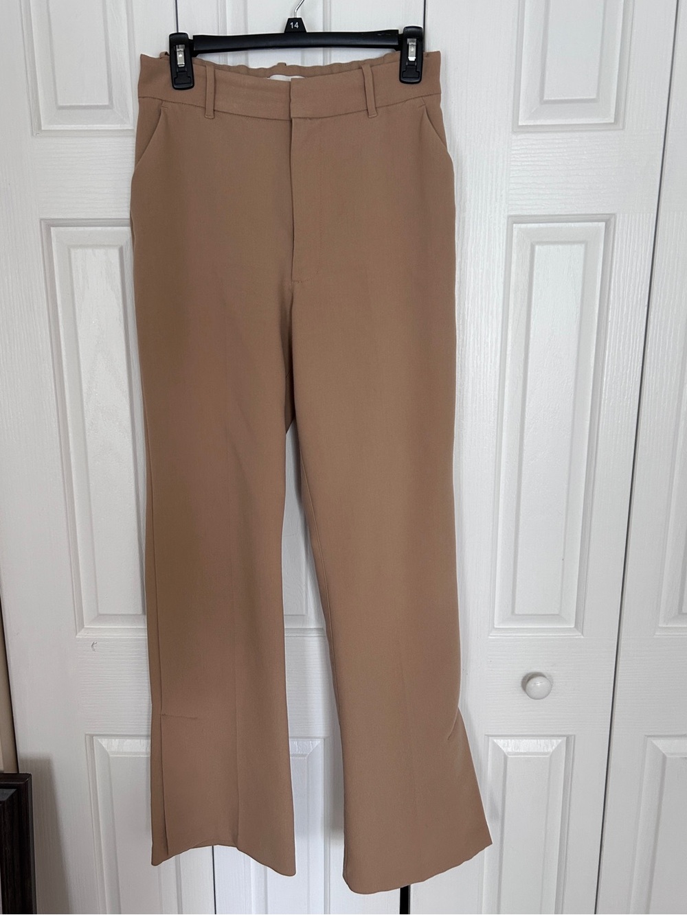 Abercrombie & Fitch Women’s tan pants
